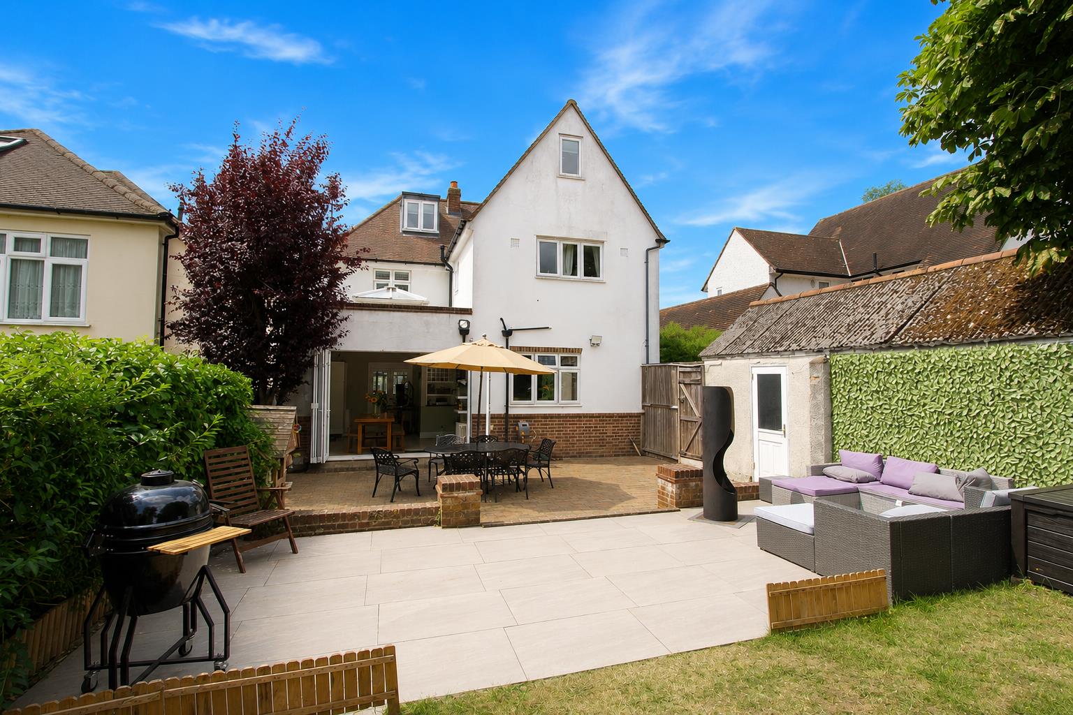 5 bed property in Smitham Downs Road, Purley
